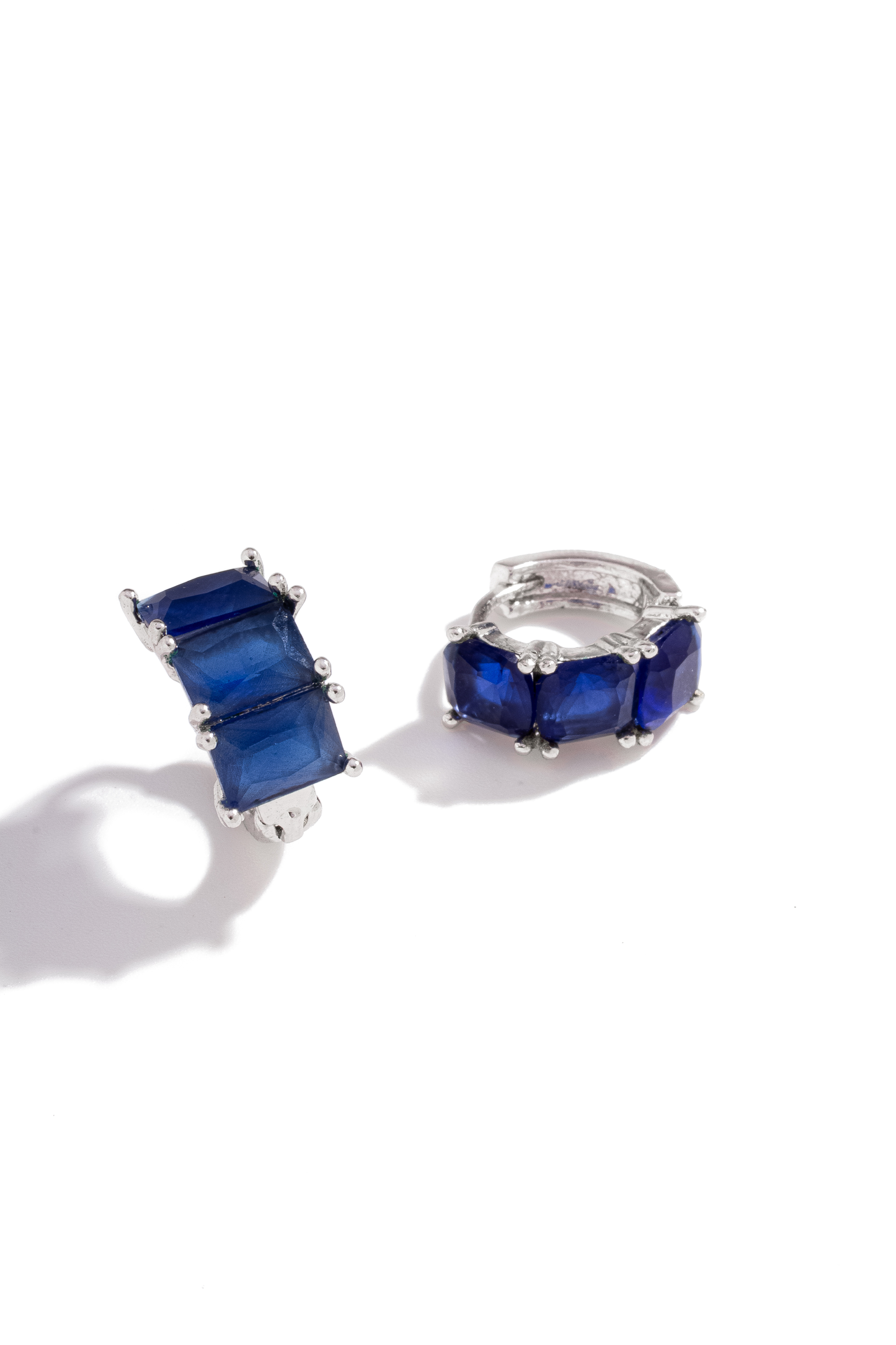 Brinco Argola Zircônias Retangular