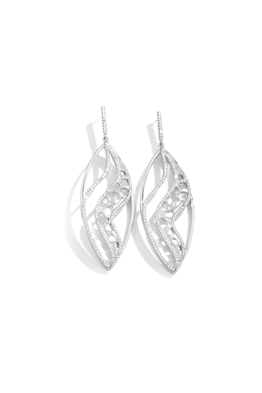 Brinco Longo Vazado Cravejado