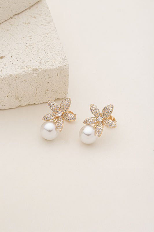 Brinco Pérola Floral