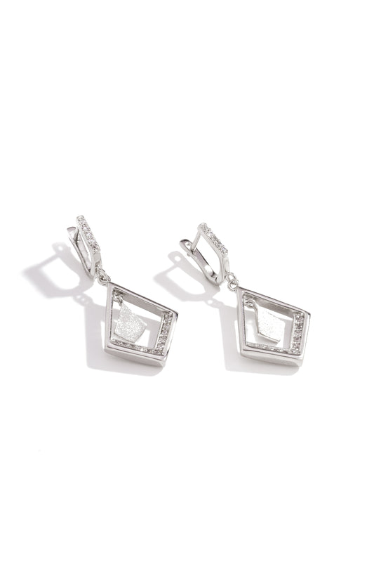 Brinco Geométrico Cravejado de Zircônias