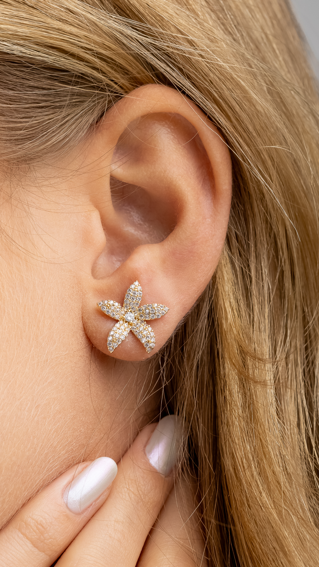 Brinco Estrela com Zircônia