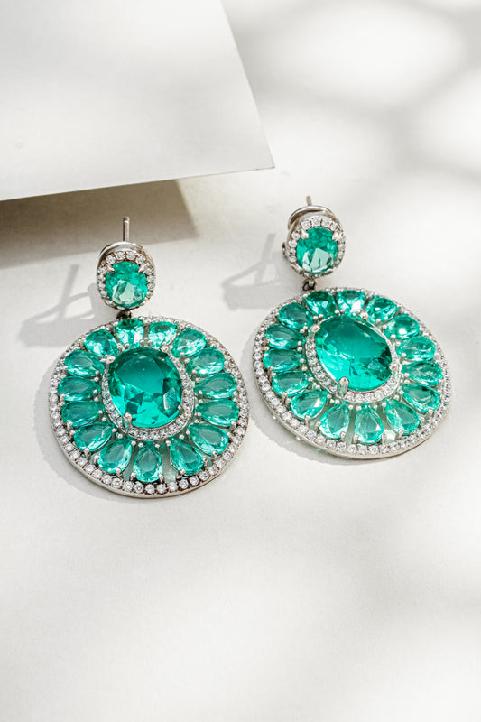 Brinco em Prata Italiana Oval Cravejado