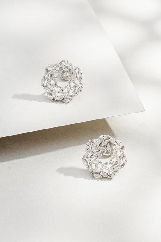 Brinco Vazado em Prata Italiana com Zircônia