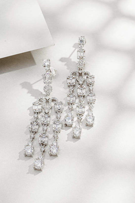 Brinco Cascata Cravejado de Zircônia