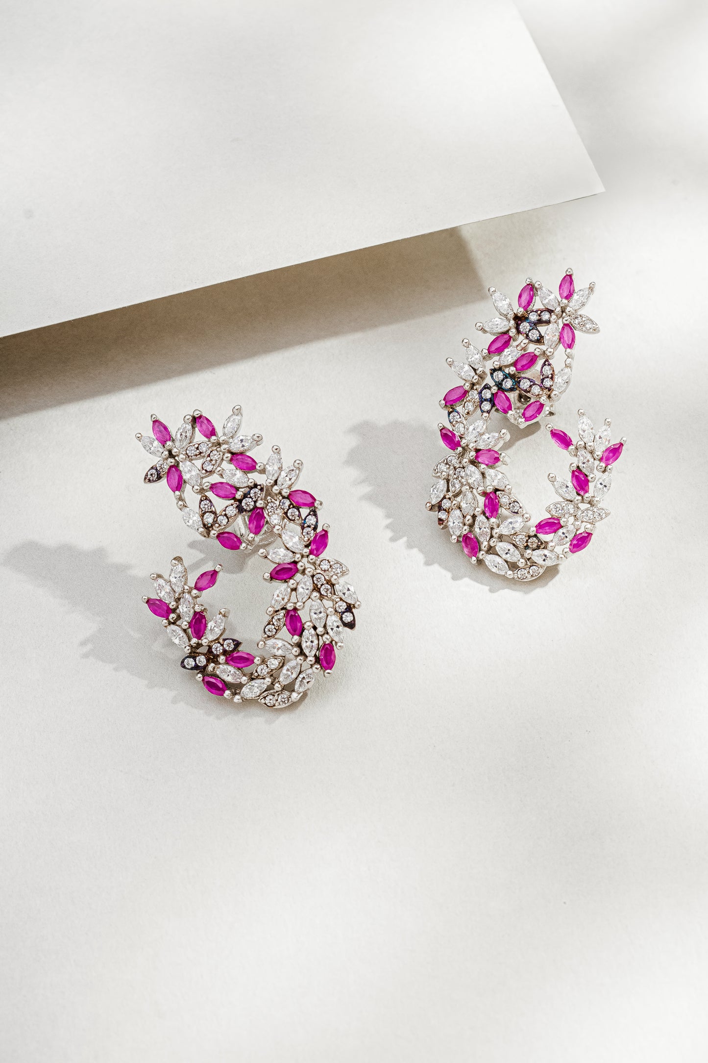 Brinco Ear Cuff Prata Italiana com Zircônia