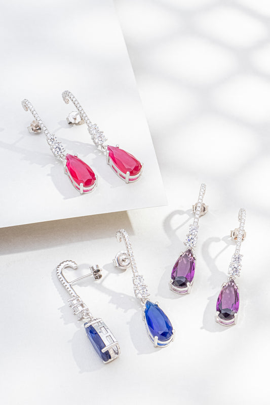 Brinco com Zircônia em Formato de Gota