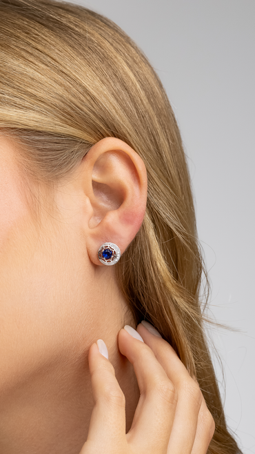 Brinco Redondo Microcravejado com Zircônia Azul