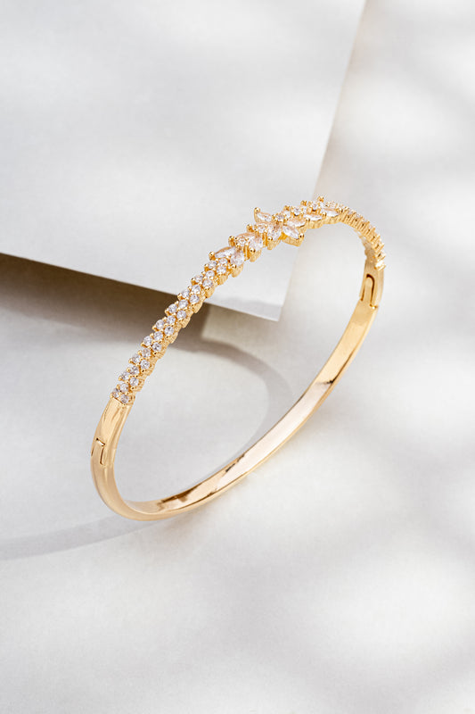 Bracelete de Flor Cravejado de Zircônia