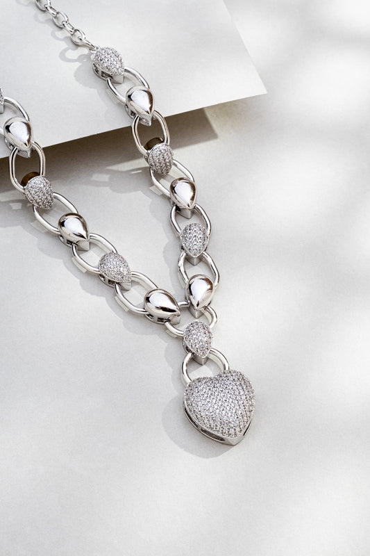 Gargantilha Gotas e  Coração Cravejado