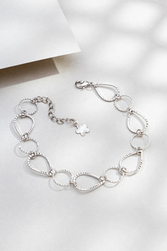 Pulseira Formato de Gota e Circulo