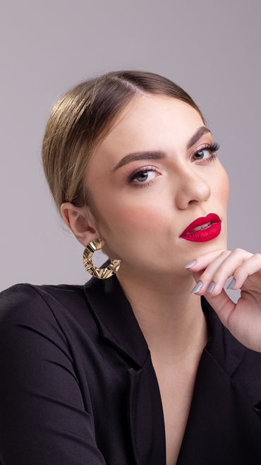 Argola Letra C Amassado