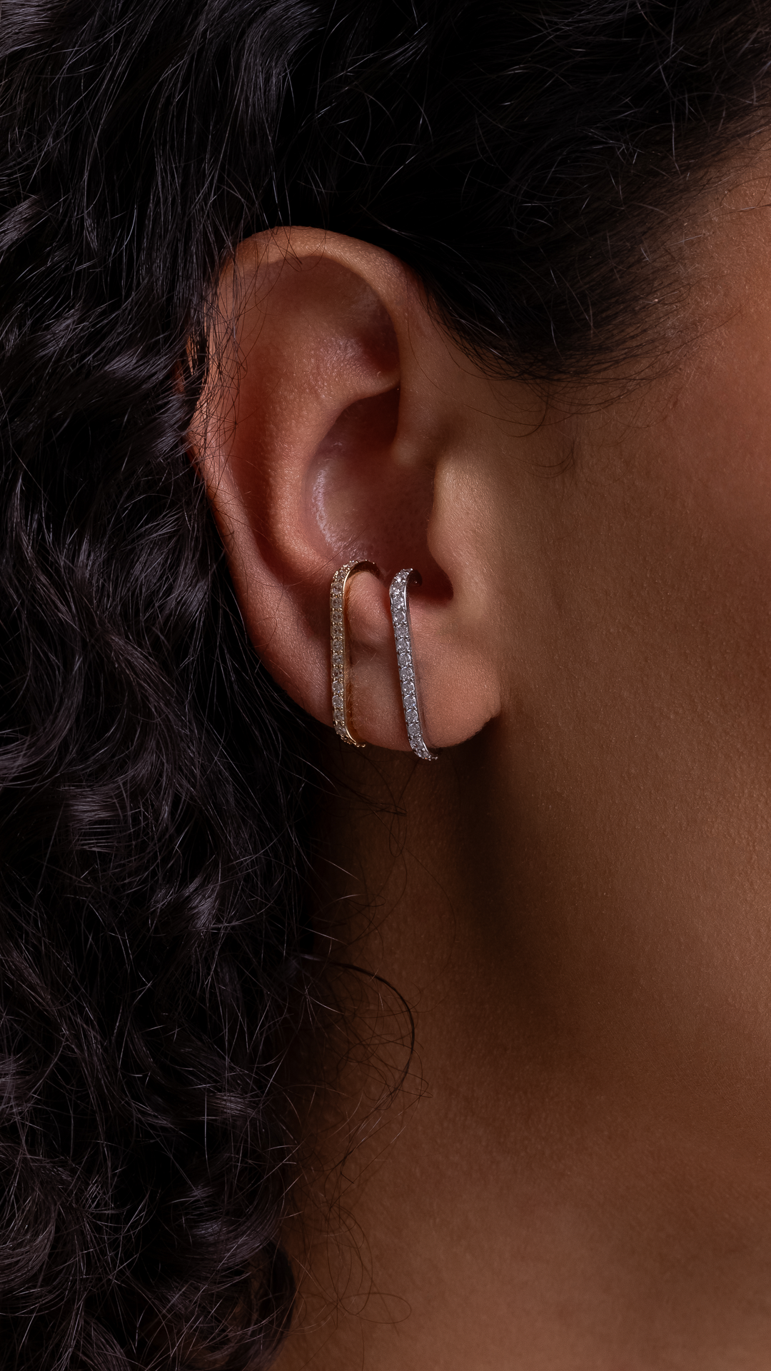 Brinco Ear Hook Zircônia