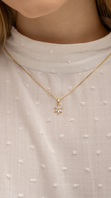 Colar Flor com Zircônia