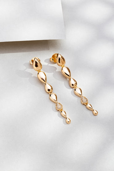 Brinco Longo Gotas  Esculpidas