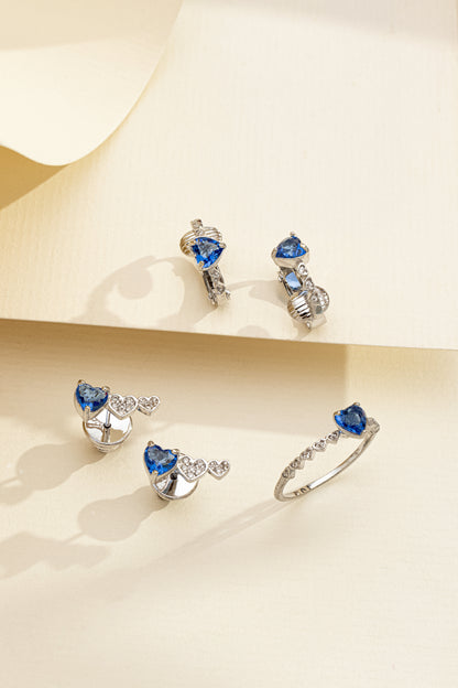 Conjunto de Brincos e Anel de Corações com Zircônia Azul