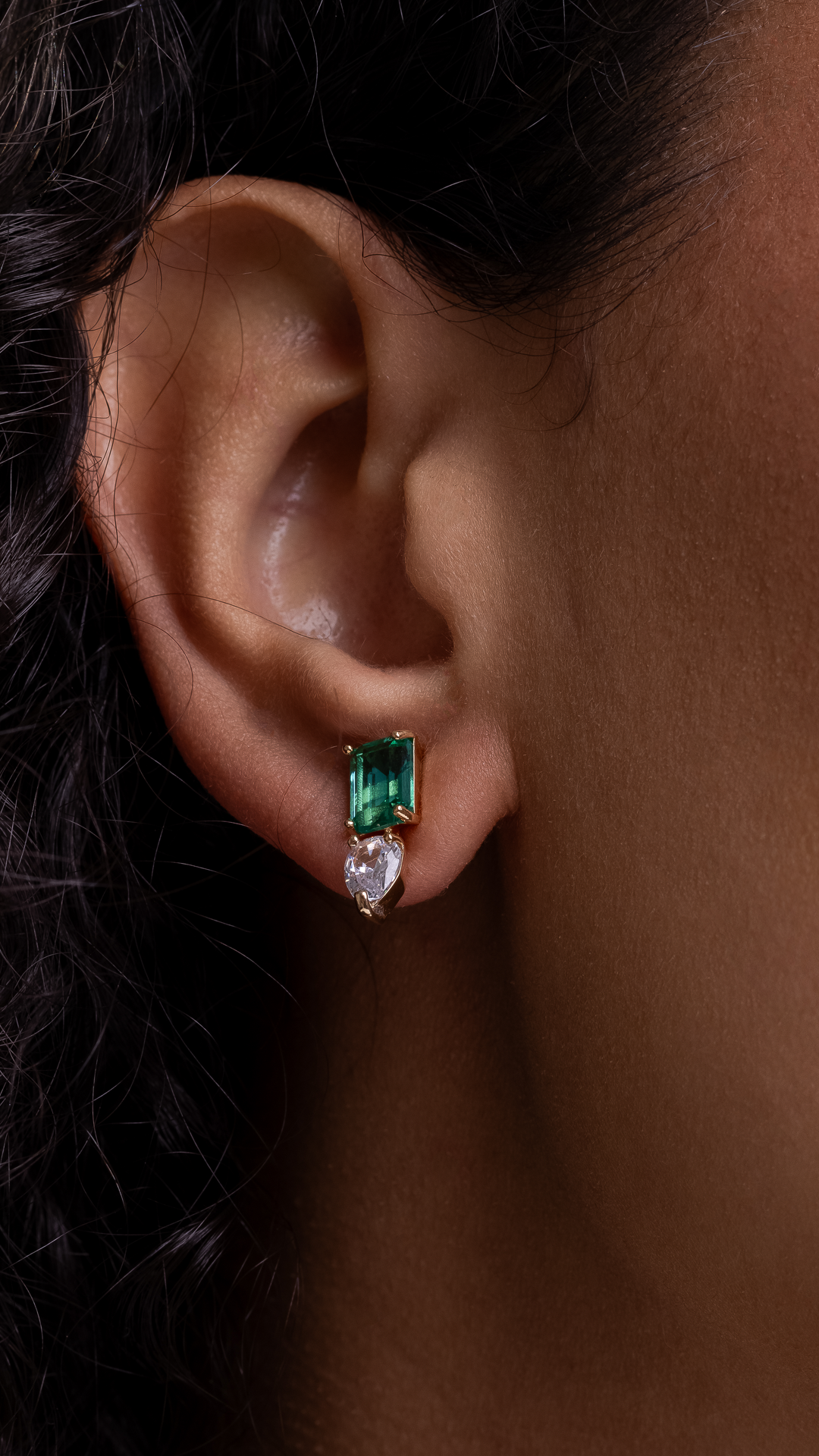 Conjunto de Anel e Brincos Retangular com Zircônia Verde