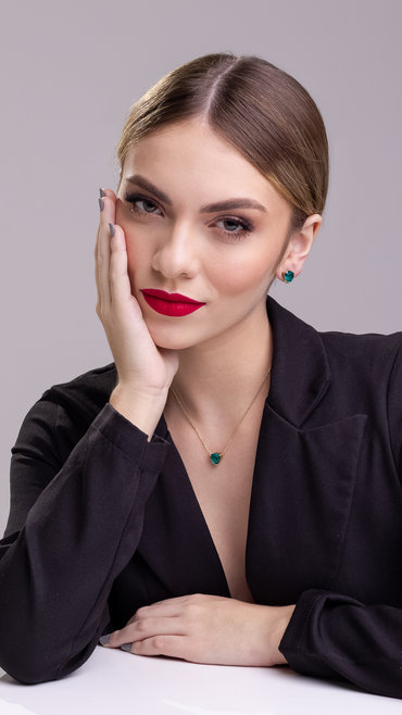 Conjunto de Colar e Brincos Triangular com Zircônia