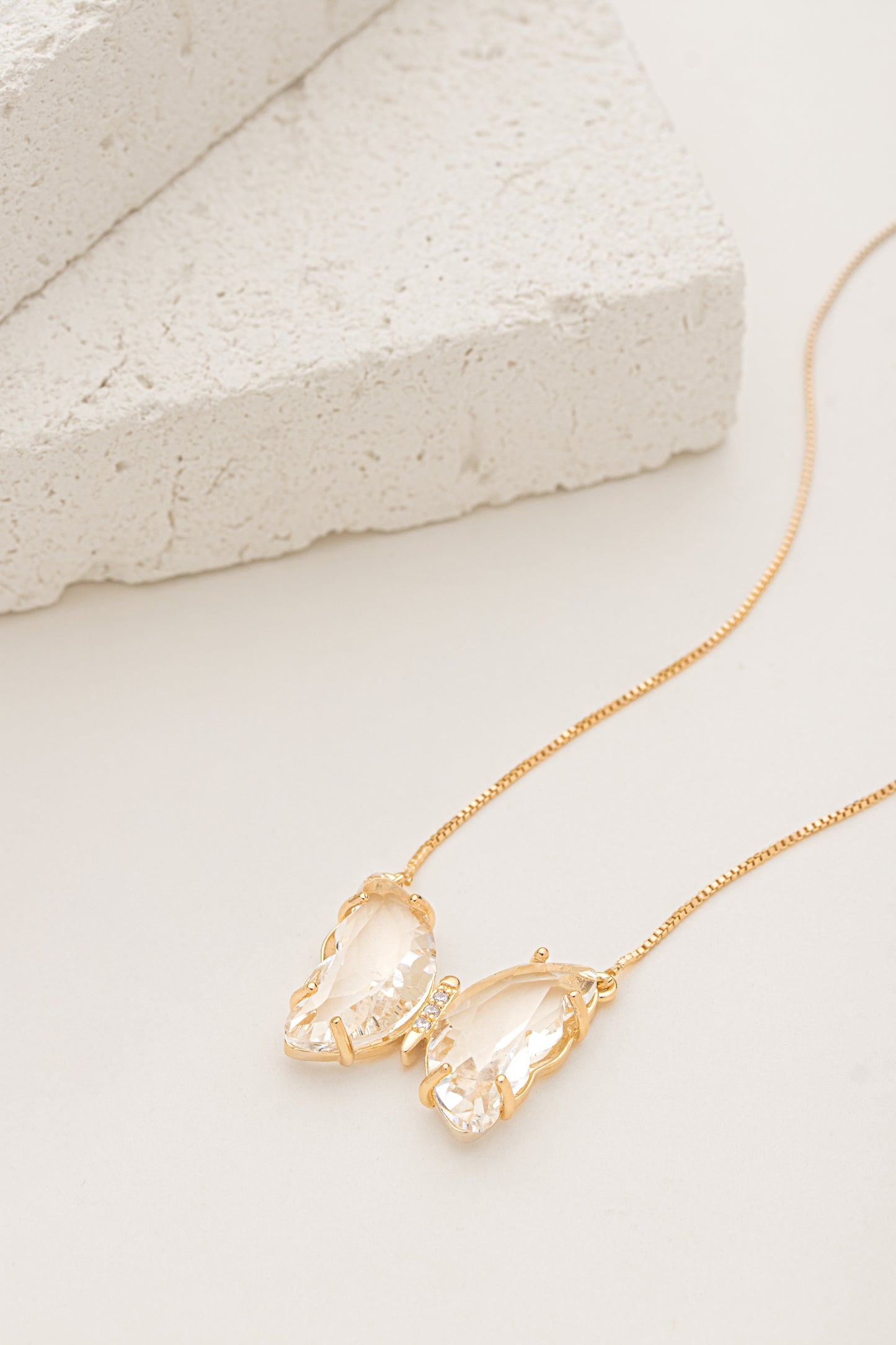 Conjunto de Colar e Brinco Borboleta de Cristal