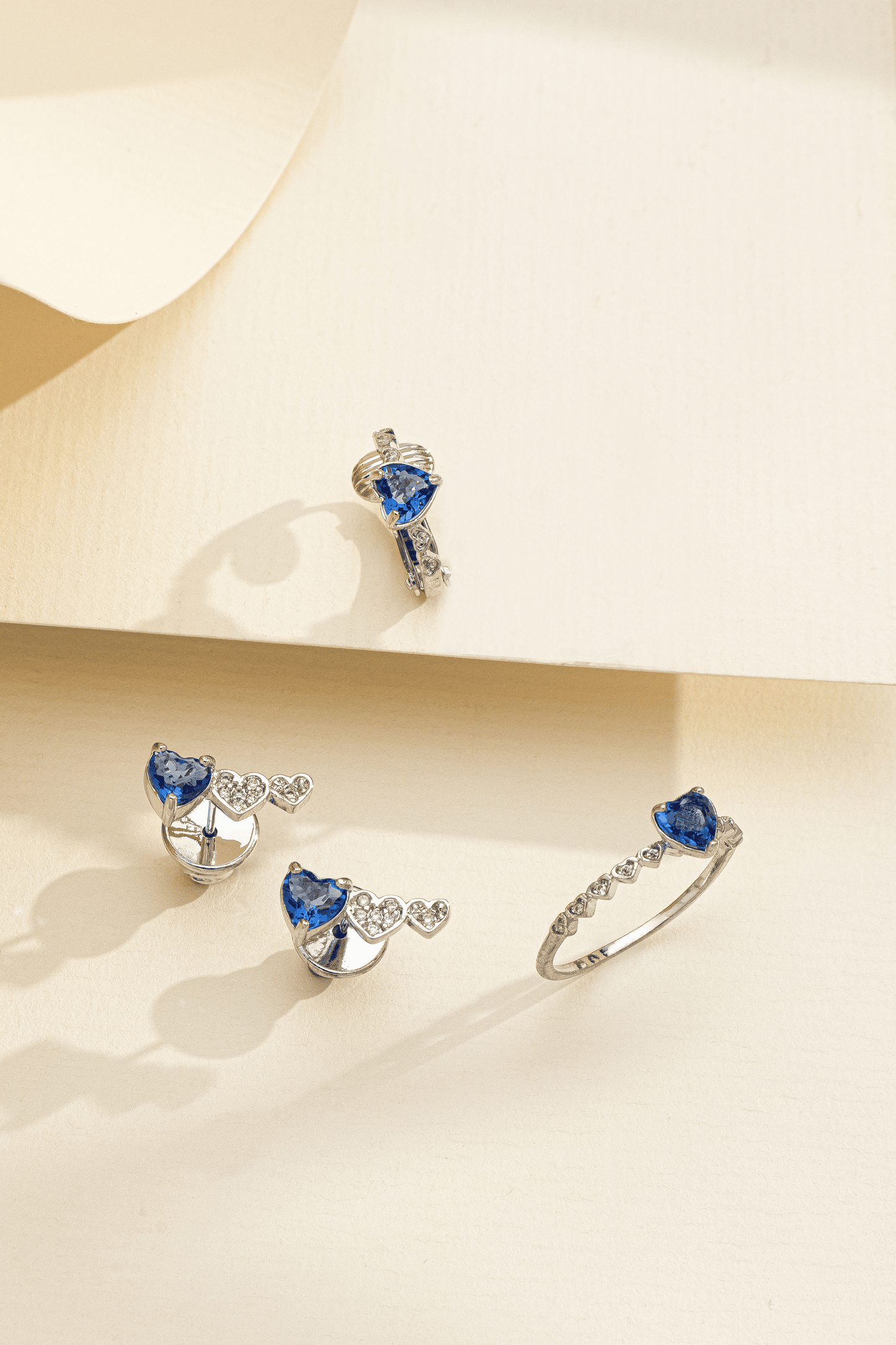 Conjunto de Brinco, Anel e Piercing Zircônia